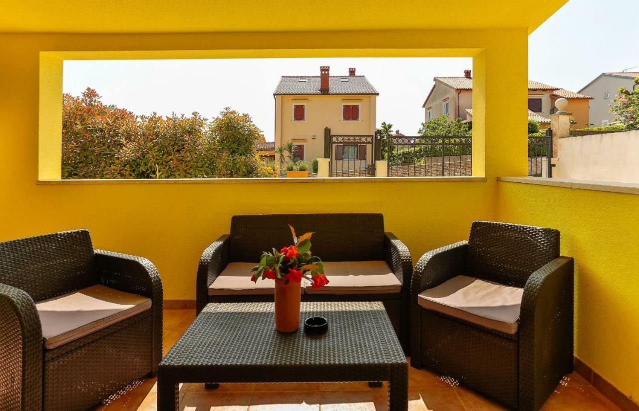 Apartments Dora Victoria Dream 메덜린 외부 사진