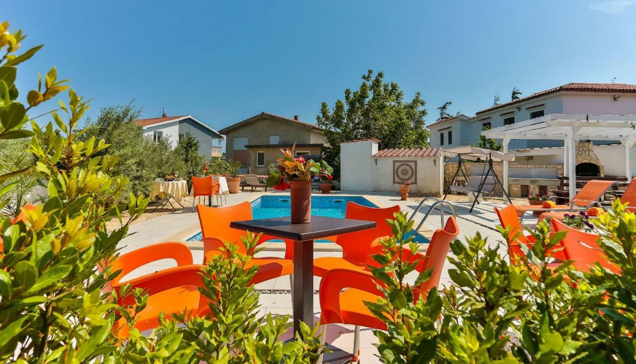 Apartments Dora Victoria Dream 메덜린 외부 사진